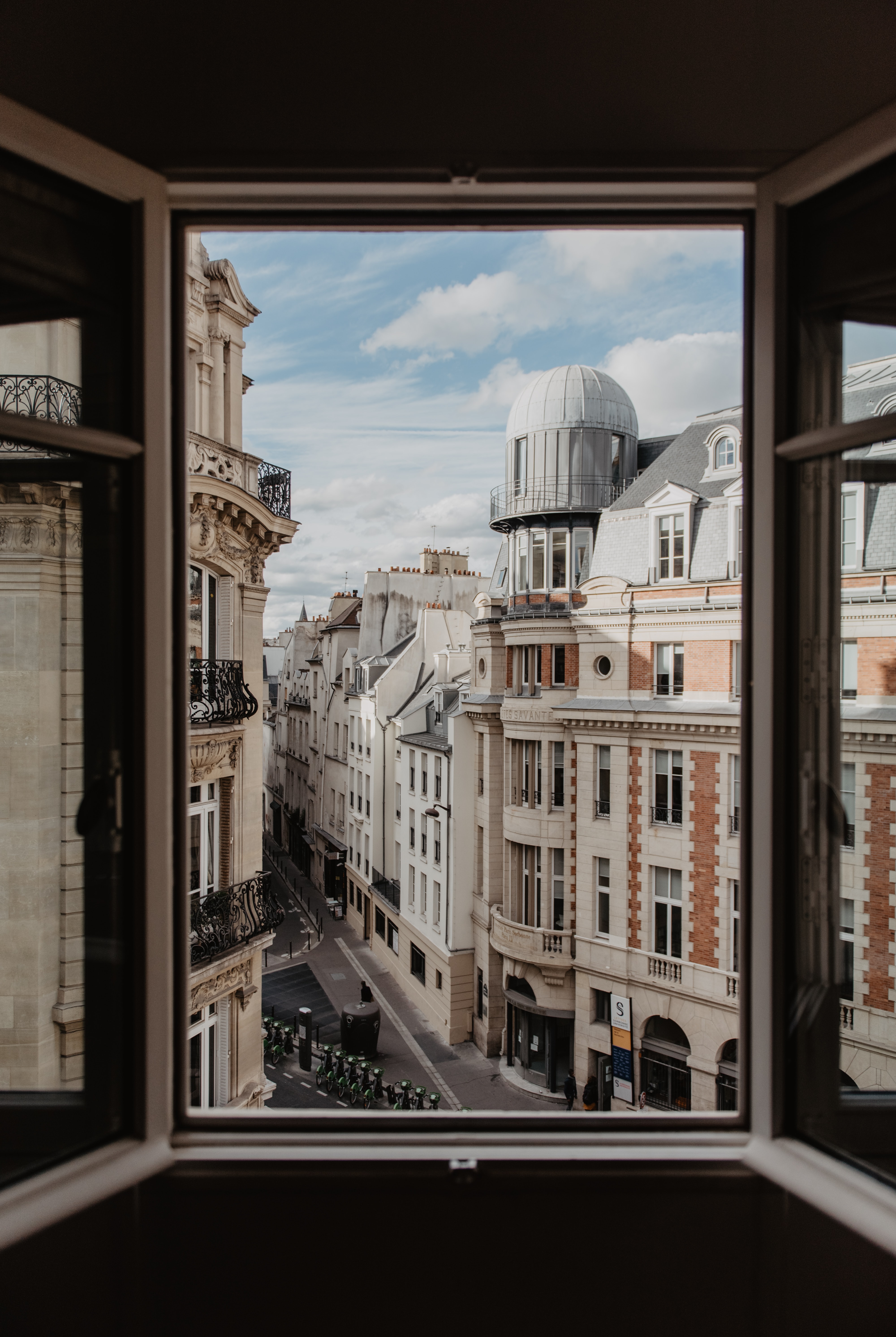 chambre_vue_de_paris